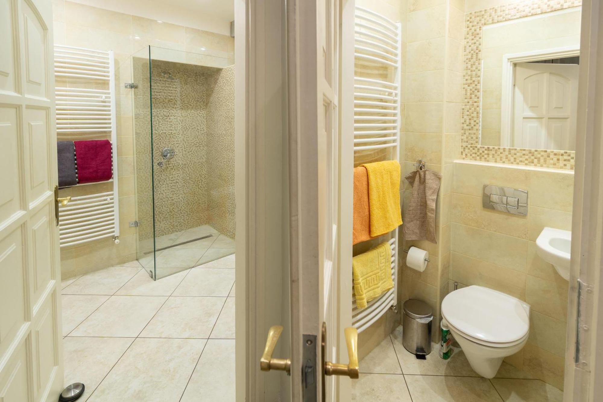 Jewel In Buda Apartment Budapest Esterno foto