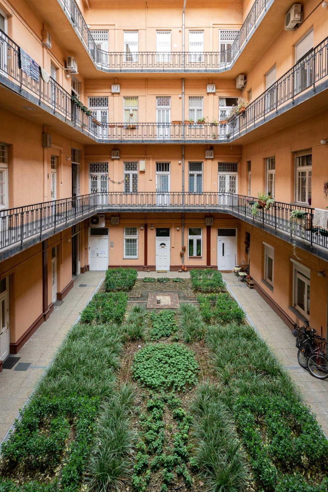 Jewel In Buda Apartment Budapest Esterno foto