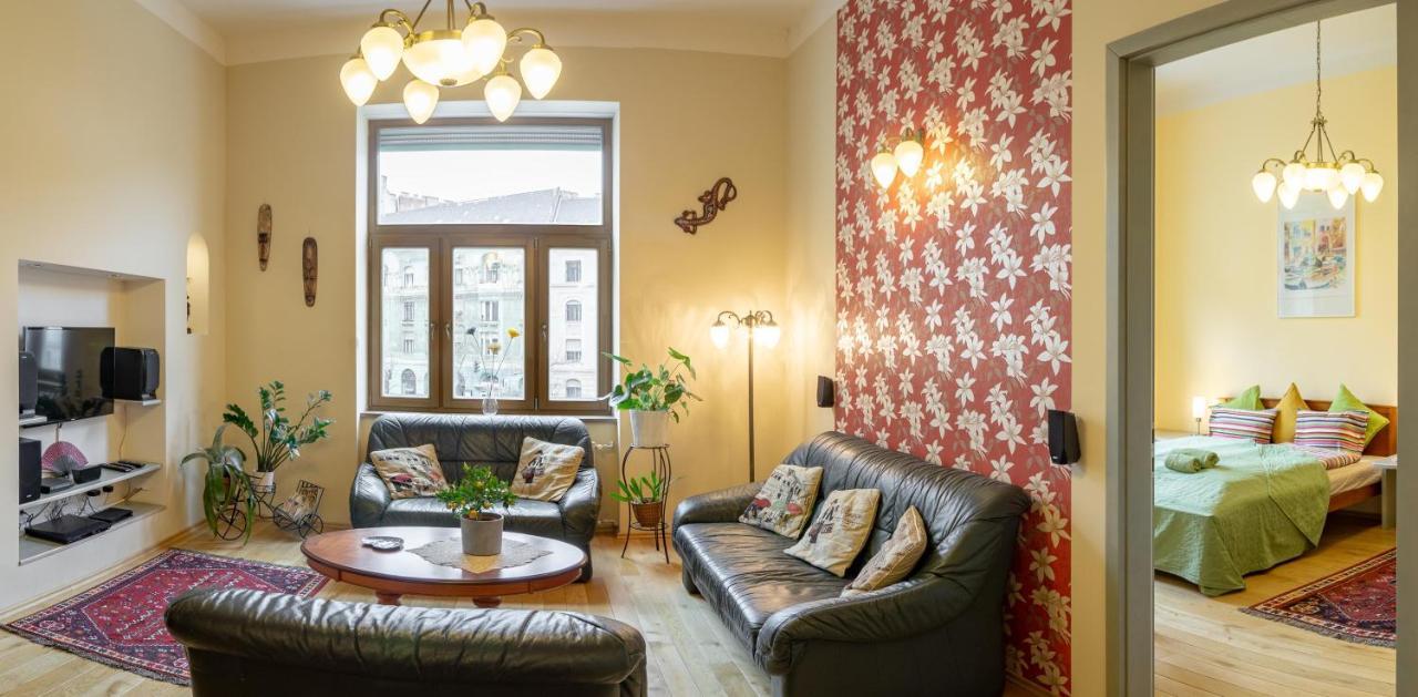 Jewel In Buda Apartment Budapest Esterno foto
